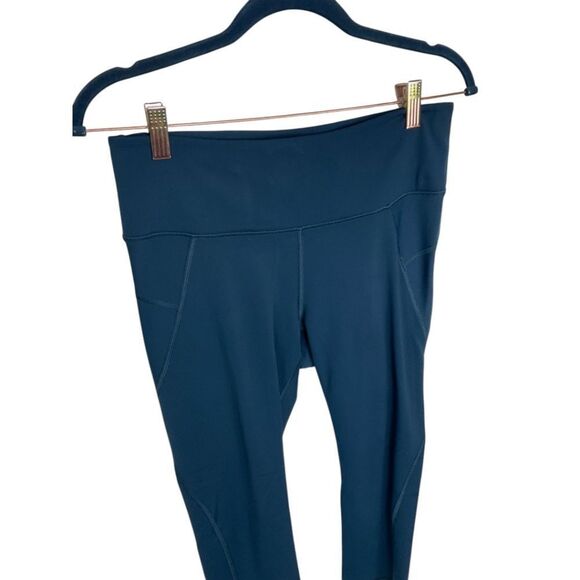 ATHLETA Stealth Capri - Picture 3 of 7